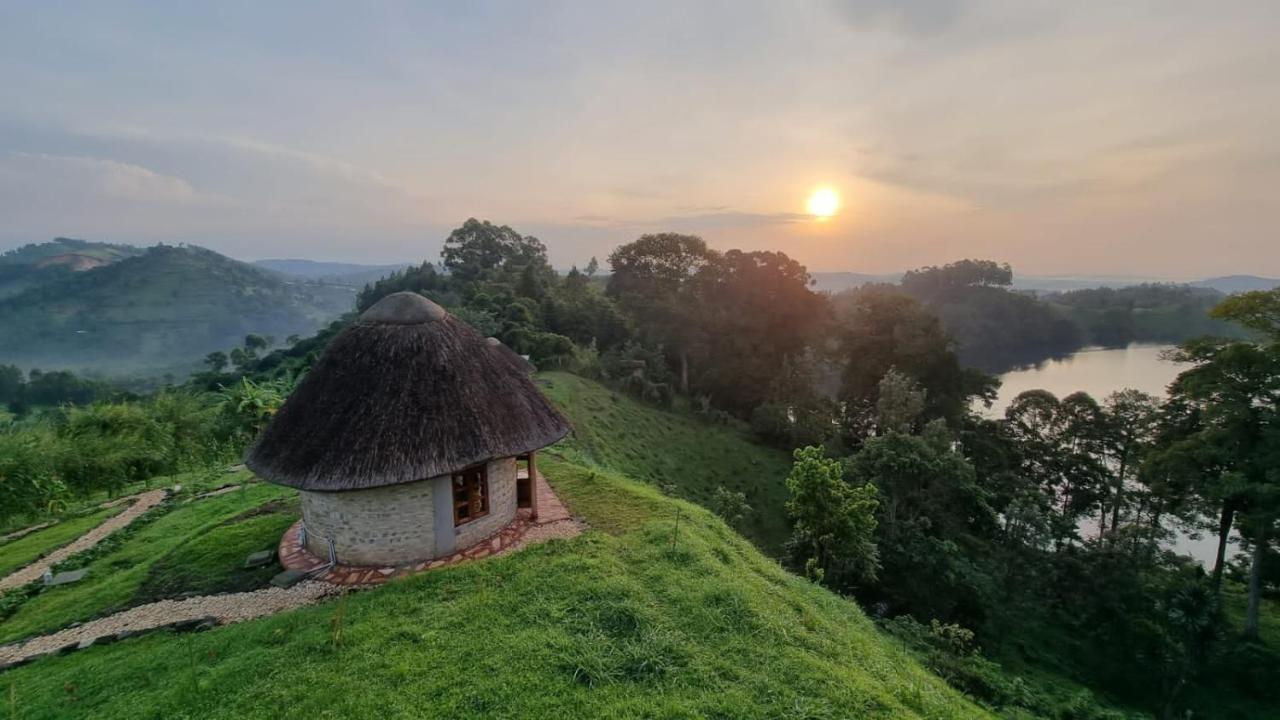 Lake Nyamirima Cottages Fort Portal Exterior foto