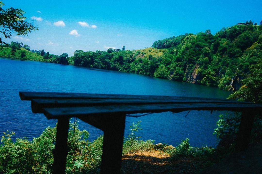 Lake Nyamirima Cottages Fort Portal Exterior foto